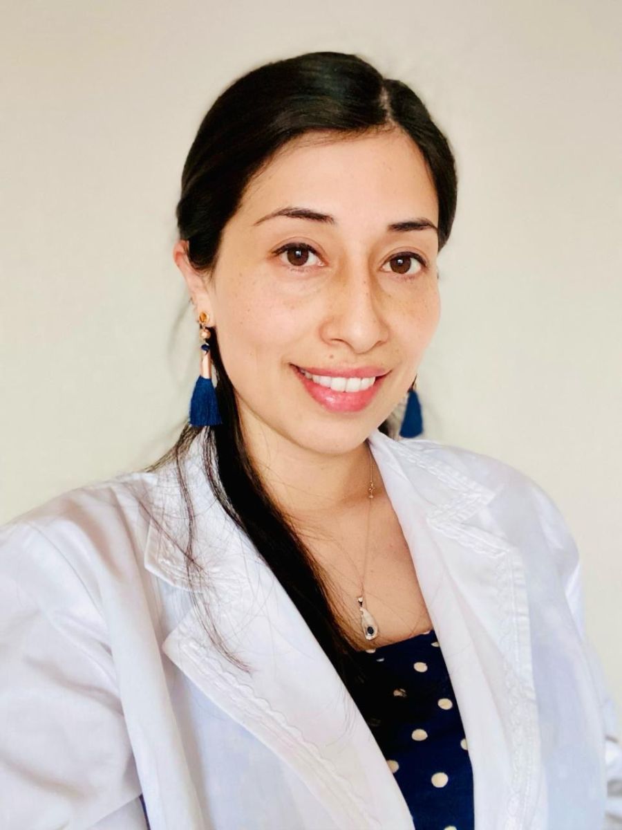 Dra. Paula Reyes